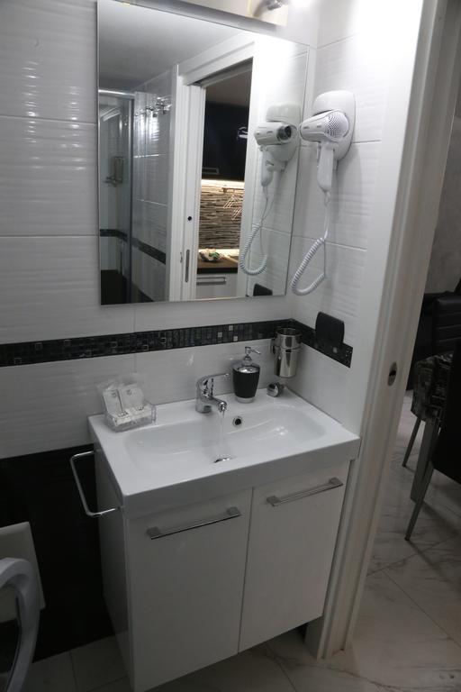 Casa Vacanze Sannazzaro 70 나폴리 외부 사진