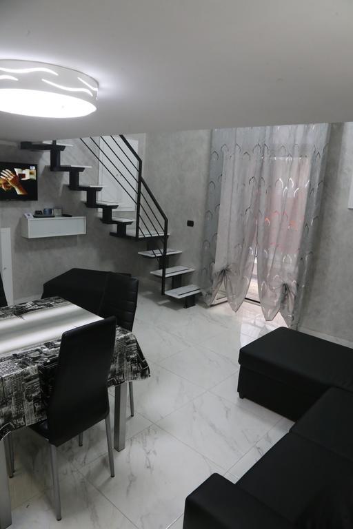 Casa Vacanze Sannazzaro 70 나폴리 외부 사진